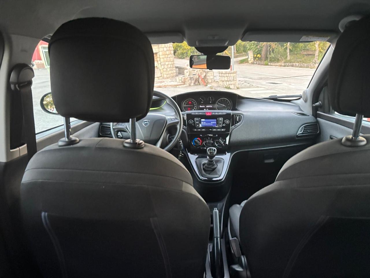 Lancia Ypsilon 1.0 FireFly 5 porte S&S Hybrid UnYca