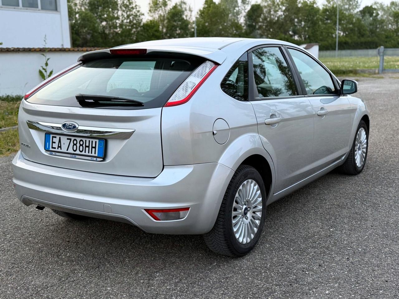 FORD FOCUS 2.0 TITANIUM BENZINA GPL 2030