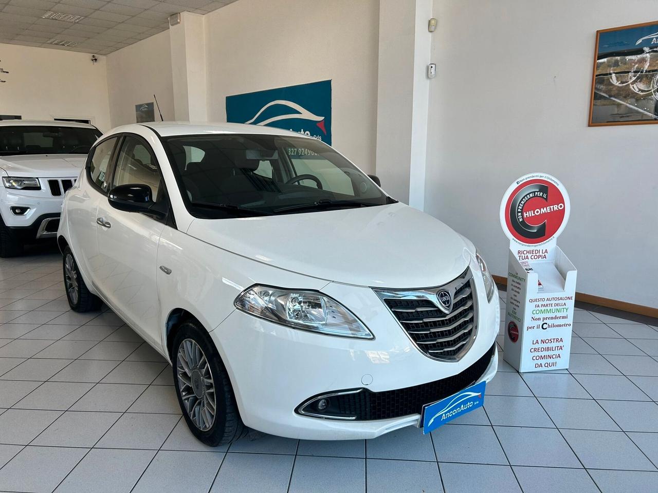 Lancia Ypsilon 1.2 GPL X NEOPATENTATI2013