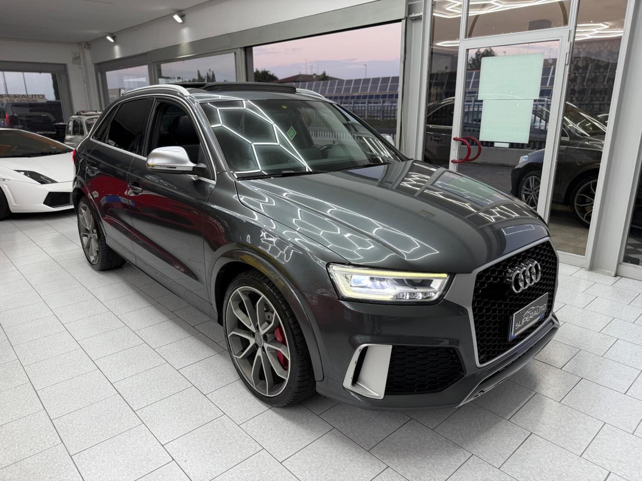 Audi Q3 RS 2.5 TFSI quattro S tronic