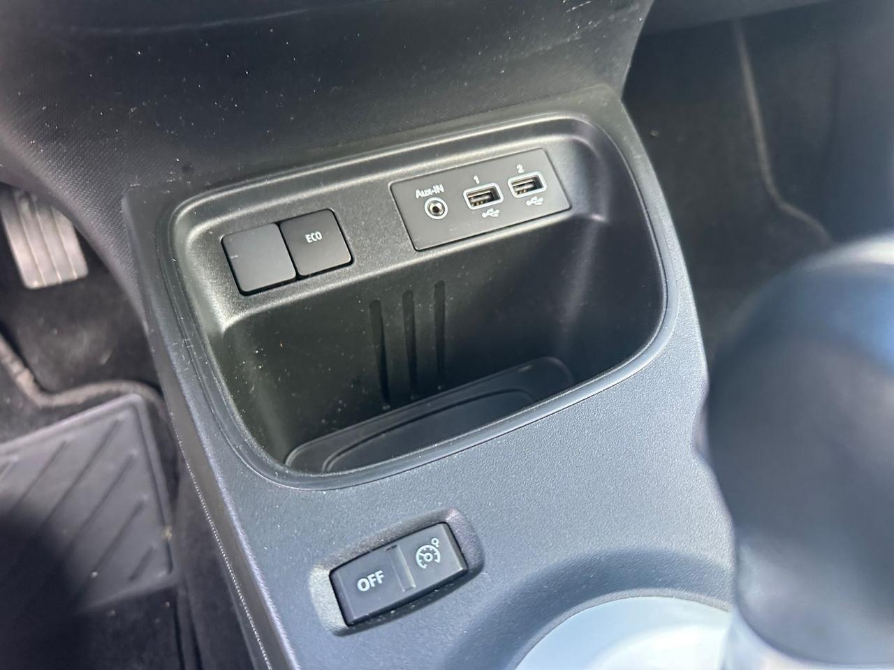 Renault Twingo Authentique R80 #7030