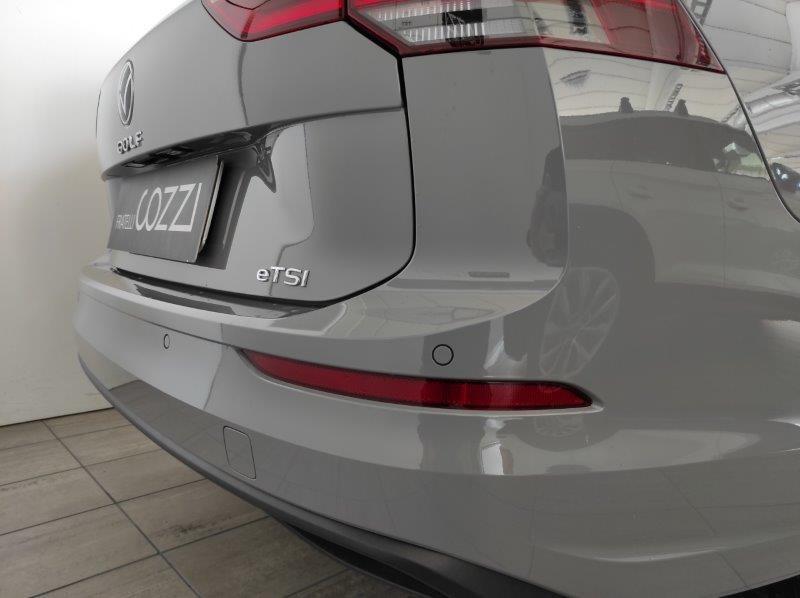 VOLKSWAGEN Golf 8ª serie - Golf Variant 1.0 eTSI EVO DSG Life