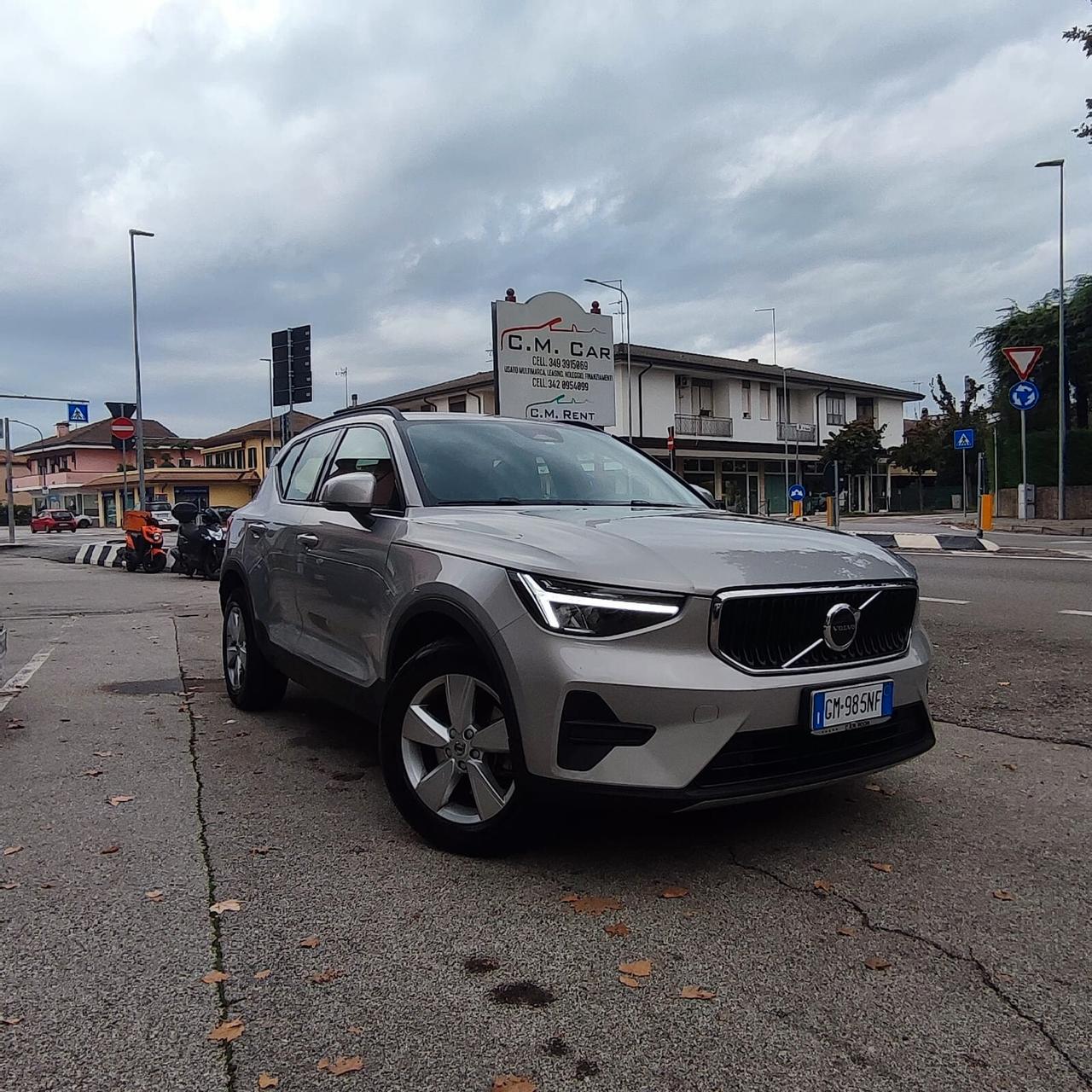 Volvo XC40 B3 automatico Core Pack tagliandi