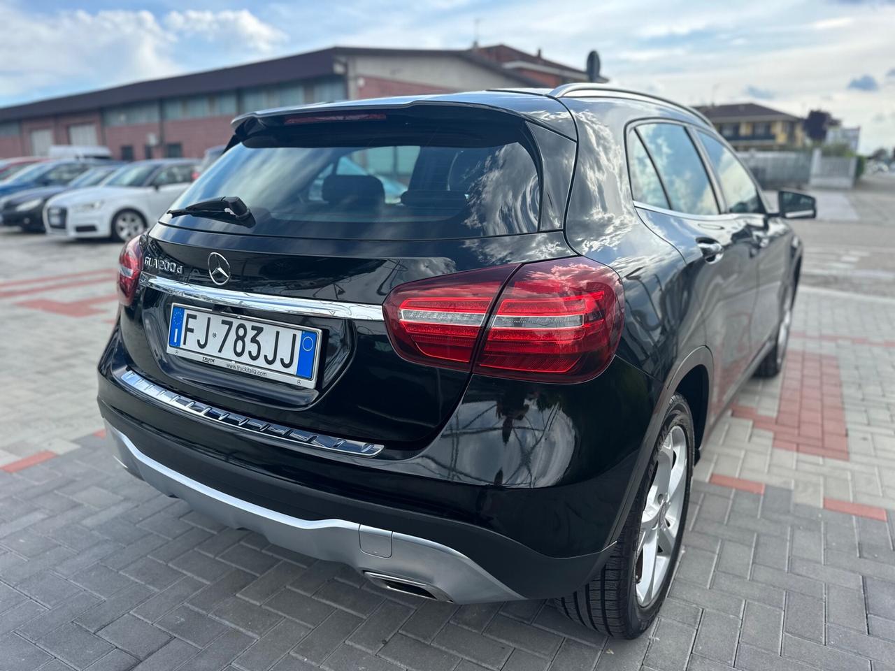 Mercedes-benz GLA 200d Sport NAVI*PELLE*R.CAMERA