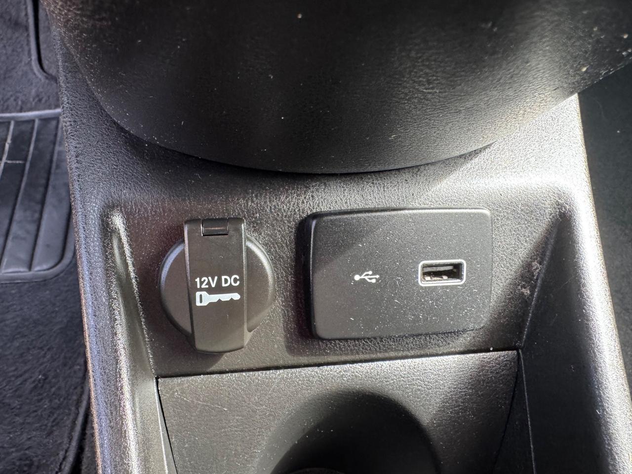 Lancia Ypsilon 1.0 Hibrid