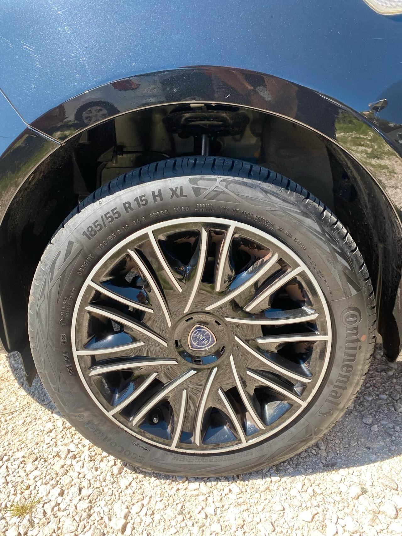Lancia Ypsilon 1.0 Hybrid Ok Neop.