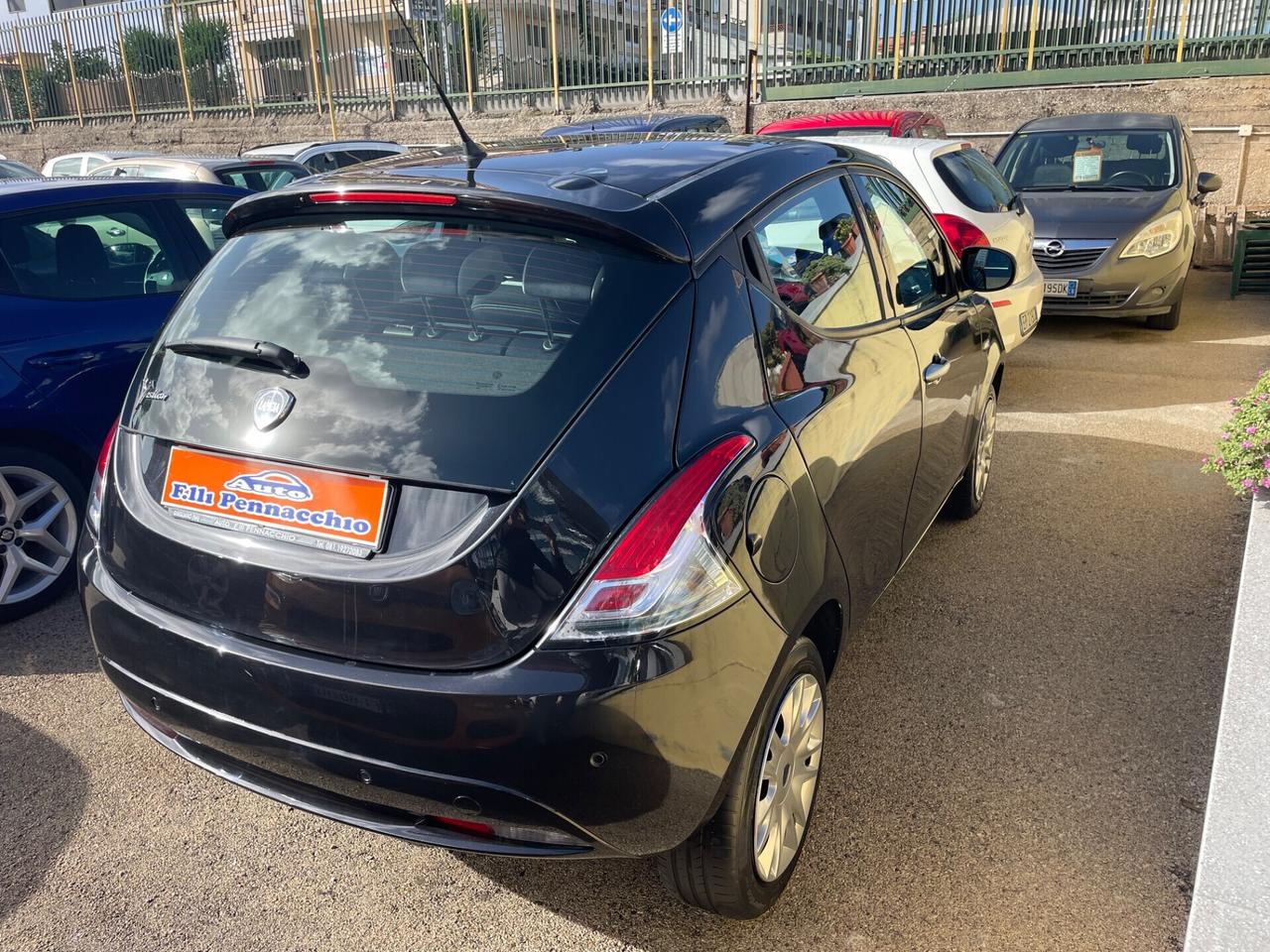 LANCIA YPSILON 1.2 BENZINA 69 (CV) 2017