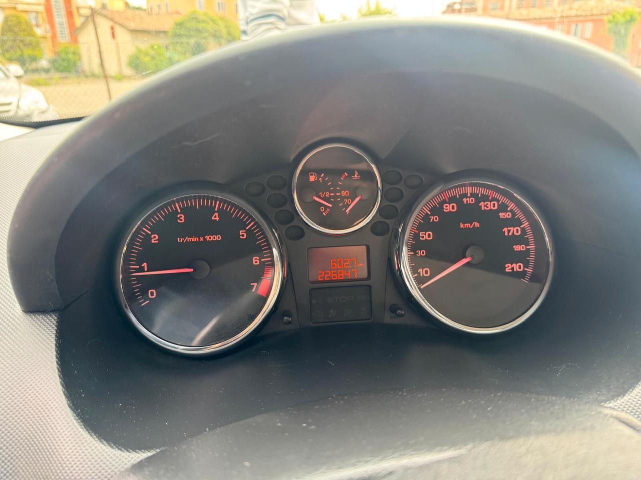 Peugeot 206 2012 1.1 BENZ/GPL 60CV 5p.