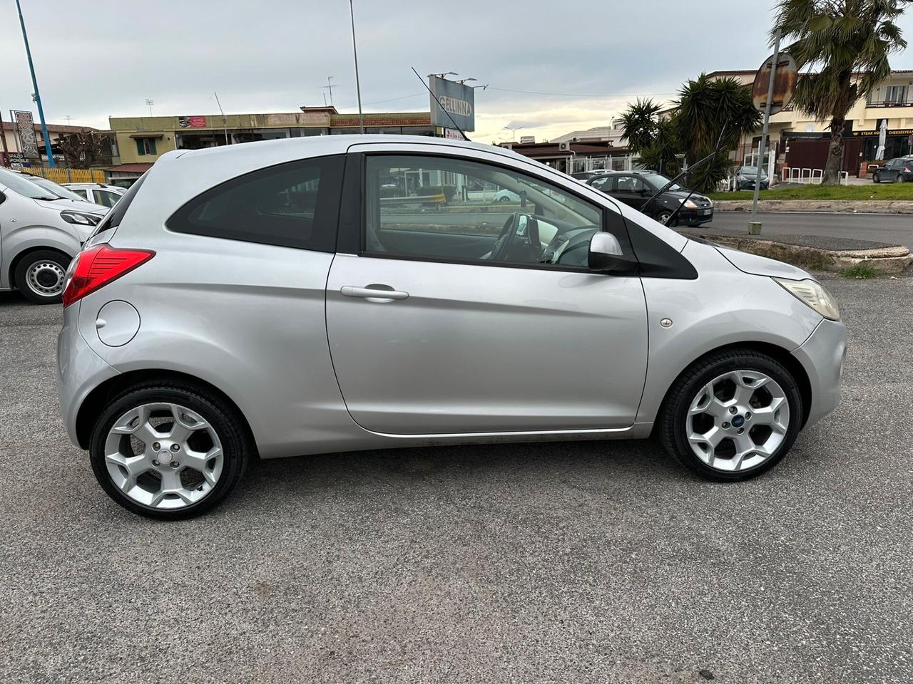 FORD KA TITANIUM 1.2BENZINA 69CV 130MILAKM