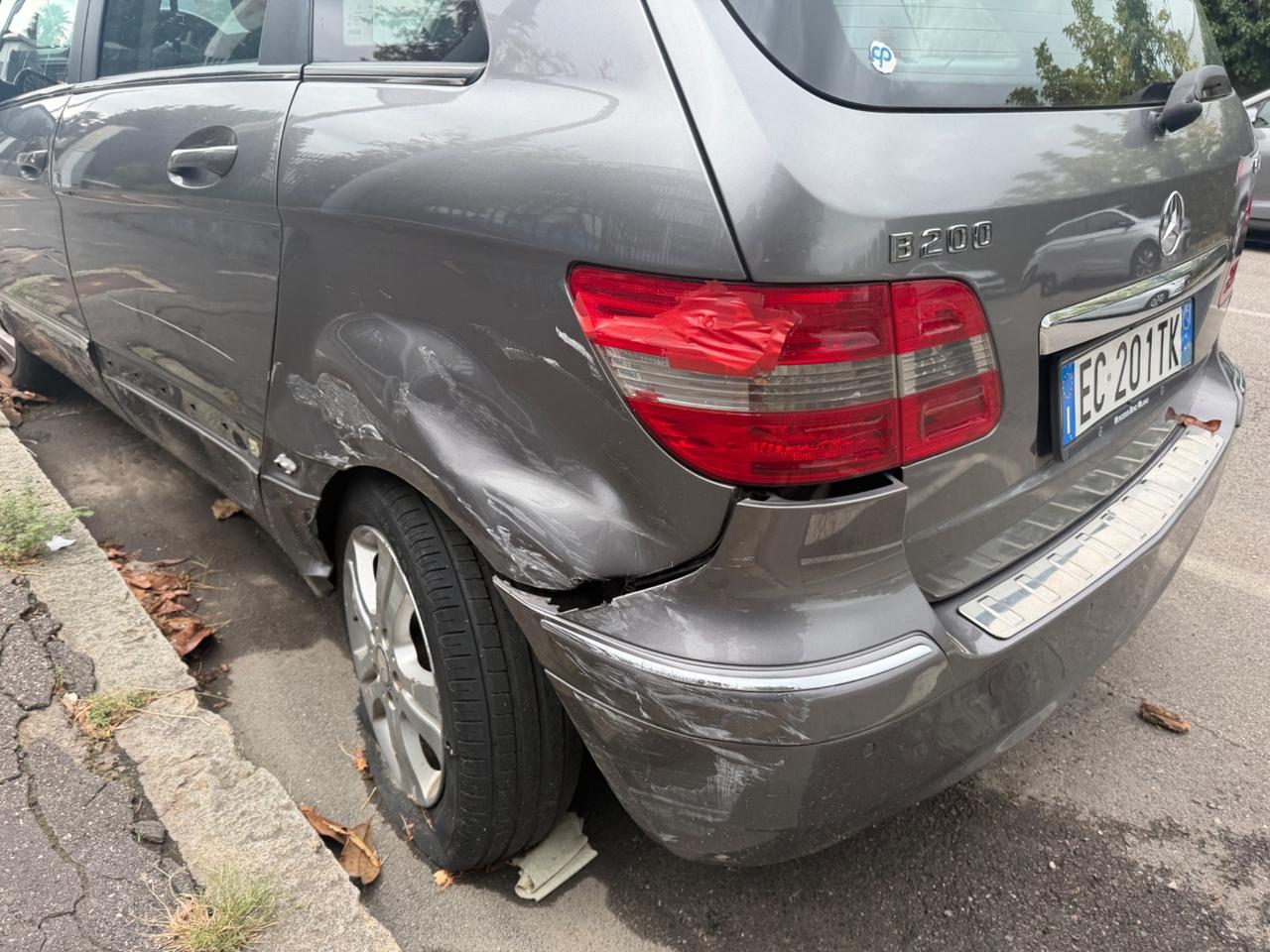 MERCEDES CLASE B 200CDI 140CV INCIDENTATATO