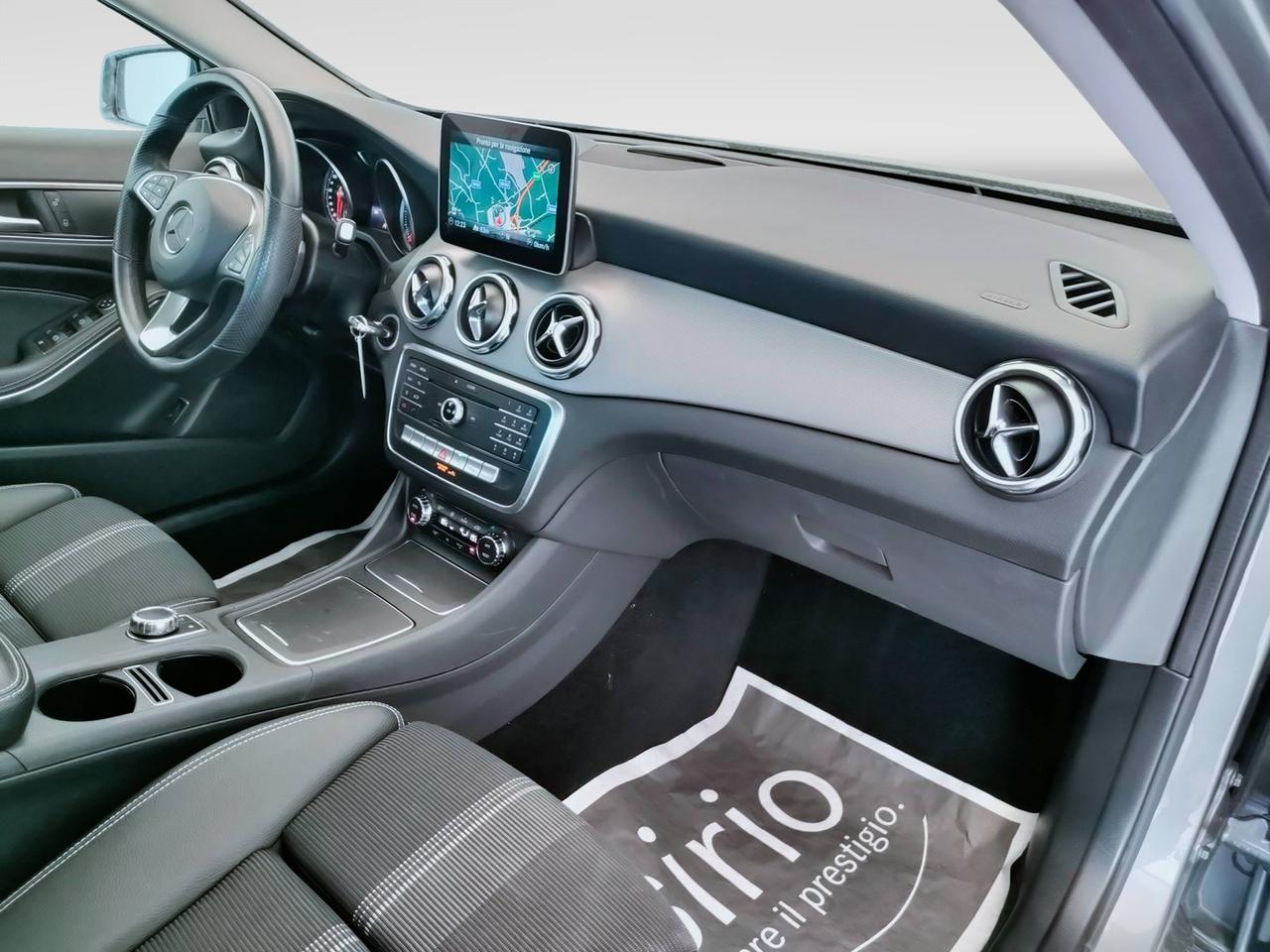 Mercedes-Benz GLA-X156 2017 - GLA 200 d Sport auto