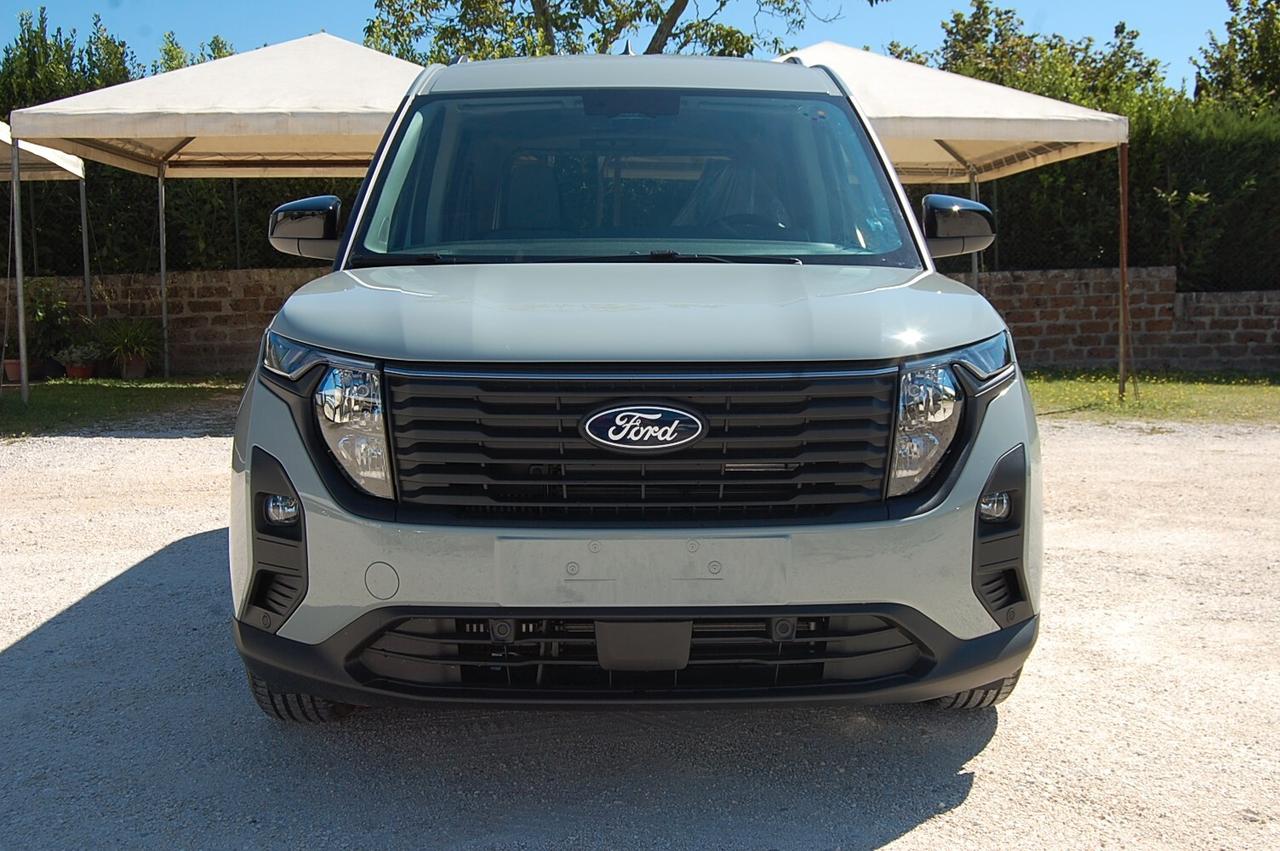 Ford Tourneo Courier 1.0 EcoBoost Titanium