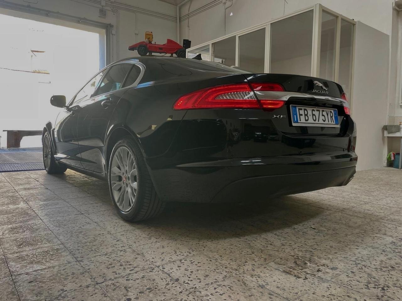 Jaguar XF 3.0 DS V6 Luxury
