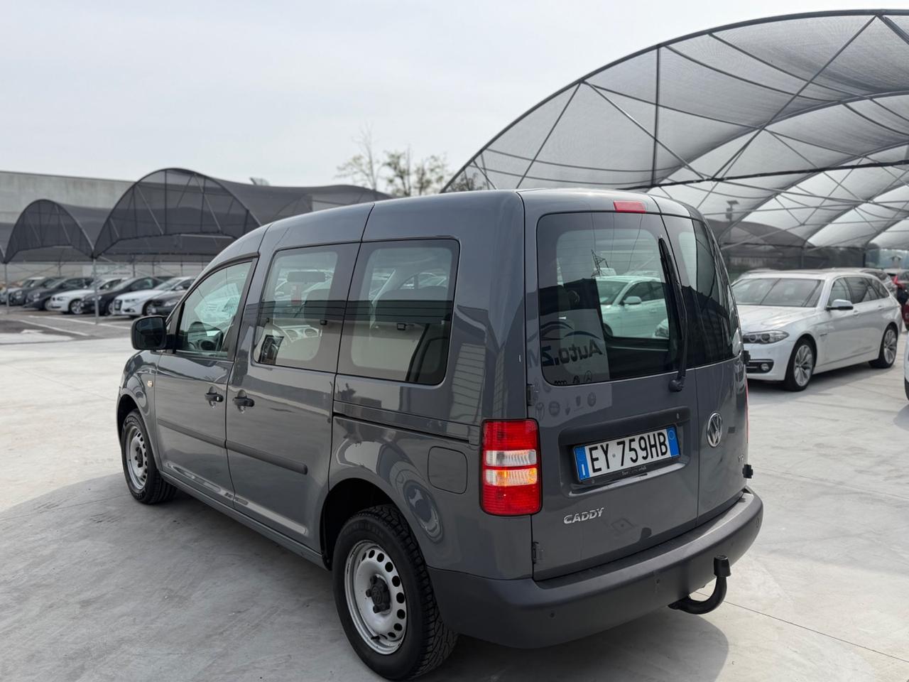 Volkswagen Caddy 1.6 TDI 102 CV 4p. Kombi Gancio traino