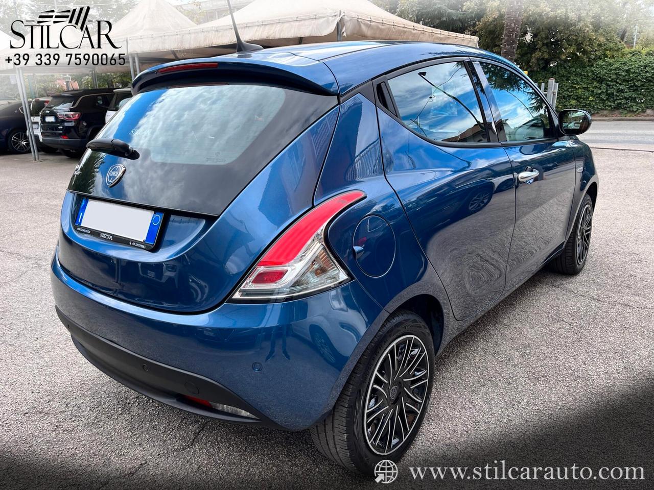 Lancia Ypsilon 1.0 FireFly 5 porte S&S Hybrid Gold