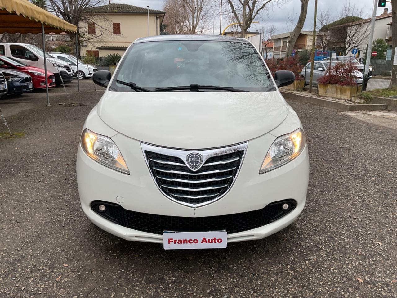 Lancia Ypsilon 1.2 5 porte GPL Ecochic Gold OK. NEOPATENT.