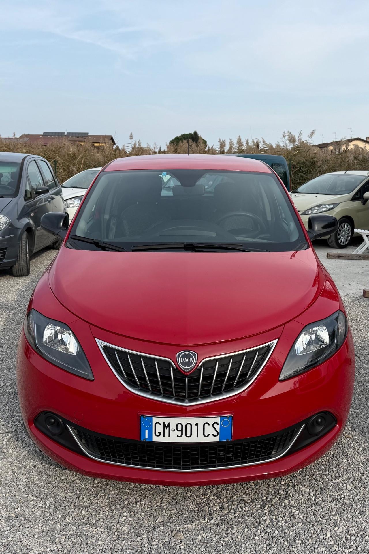 Lancia Ypsilon 1.0 FireFly 5 porte S&S Hybrid Alberta Ferretti