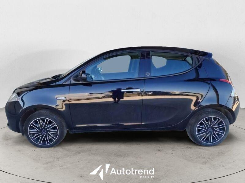 Lancia Ypsilon 1.0 FireFly 70 CV Hybrid Ecochic Gold S&S