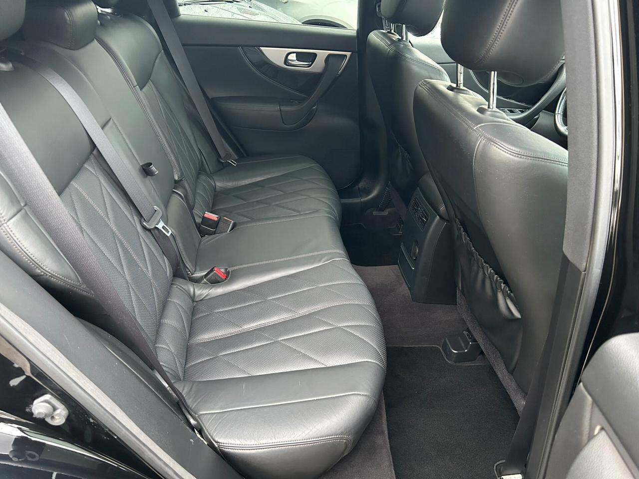 INFINITI FX 3.0DS V6 238CV AWD auto Premium - EXPORT