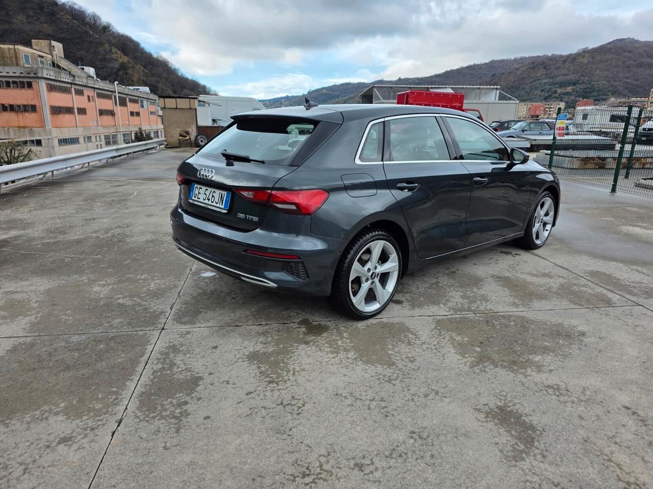 Audi A3 35 TFSI S tronic S-line edition