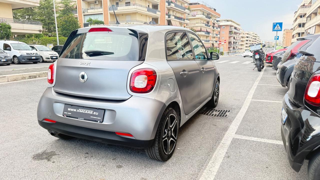 Smart ForFour 70 1.0 Passion LED PDC BLUETOOTH PANORAMA