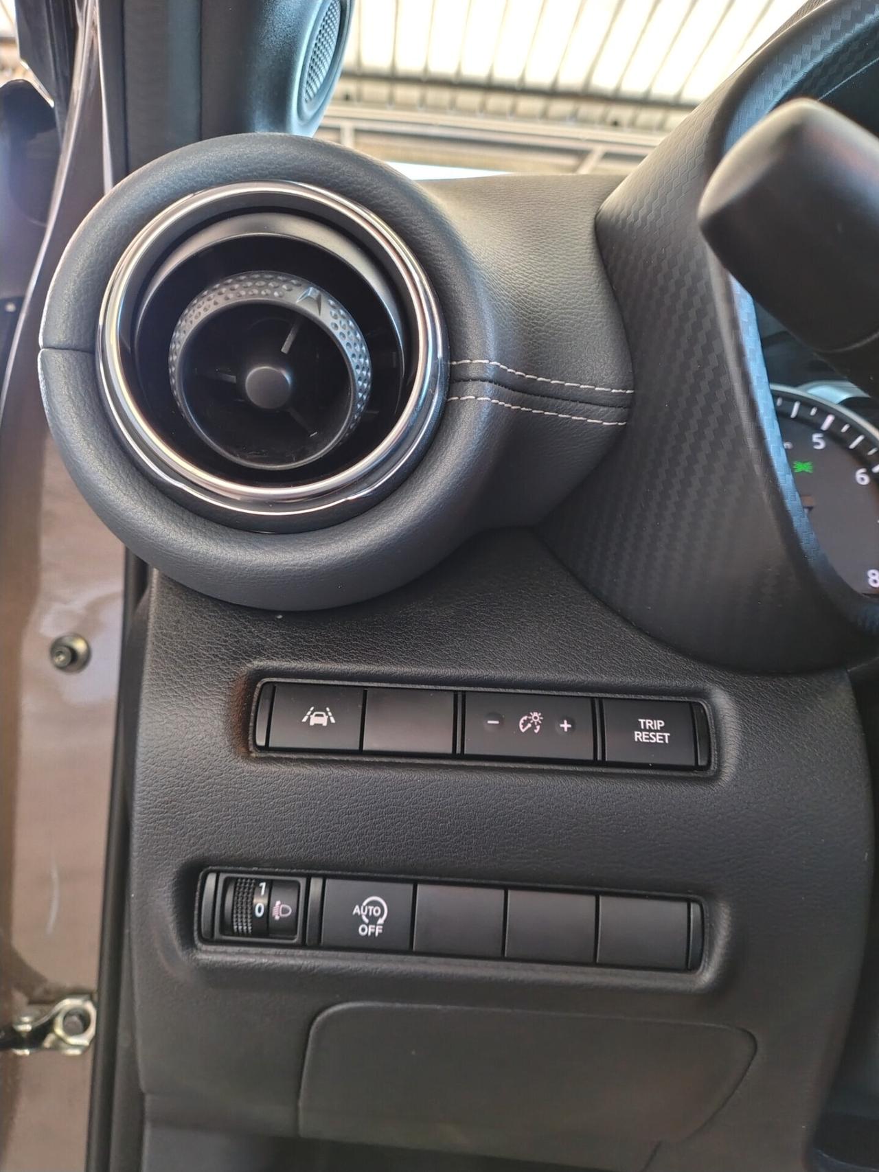 Nissan Juke 1.0 DIG-T 114 CV Tekna