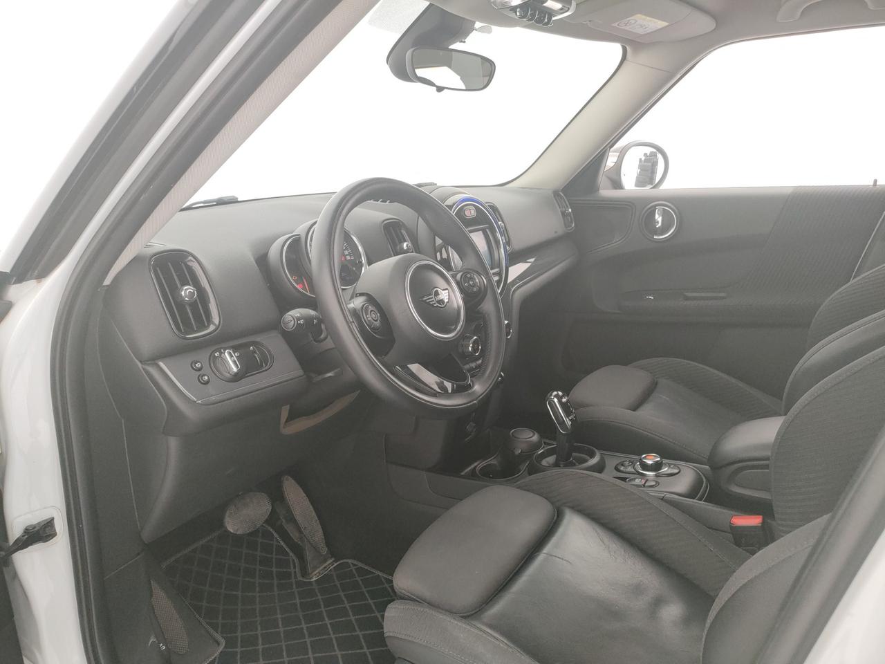 MINI Mini Countryman 1.5 One D Business auto 7m