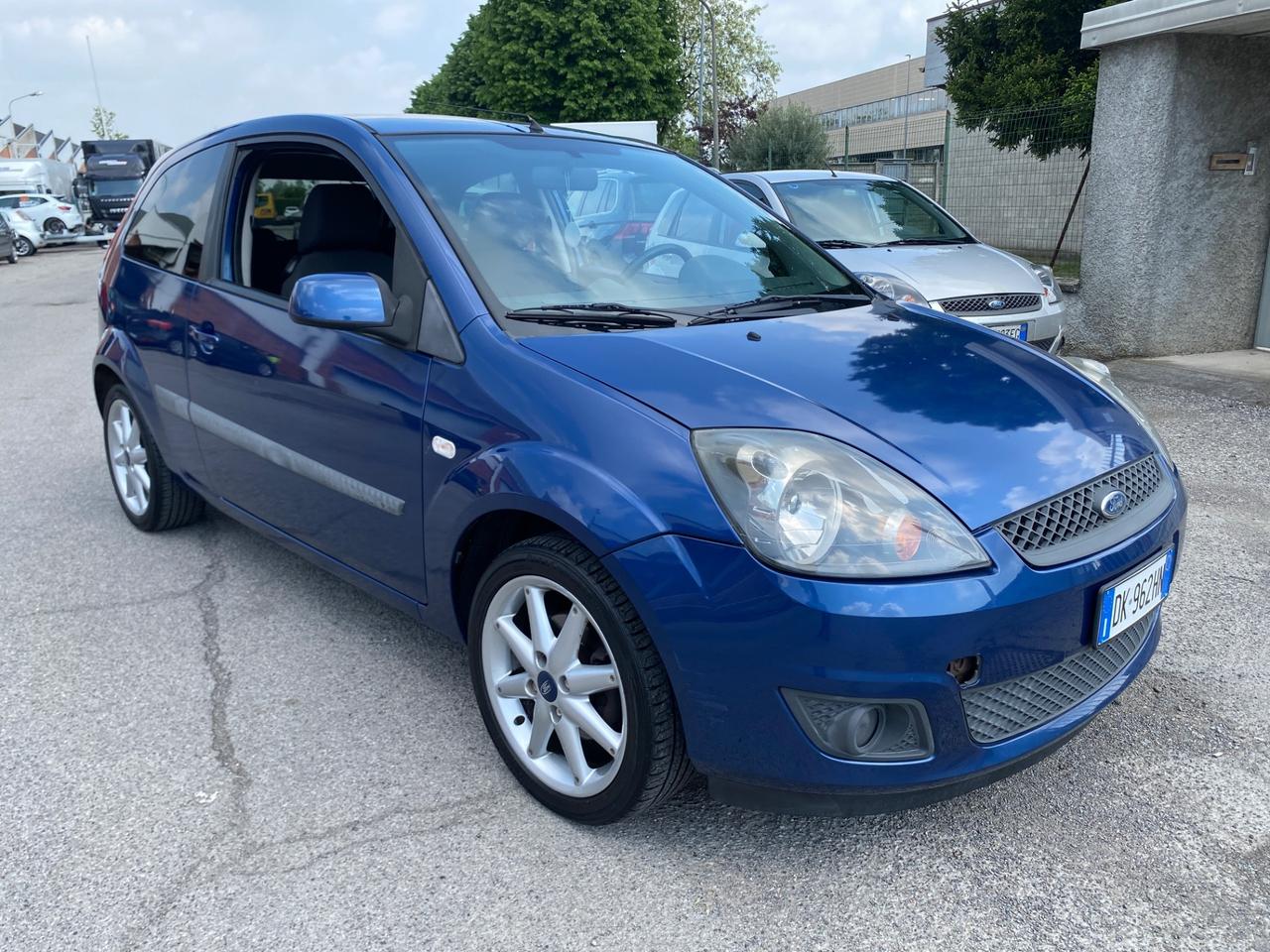 Ford Fiesta 1.2 16V 3p. Titanium