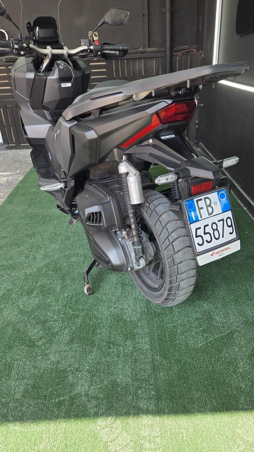 Honda ADV 350