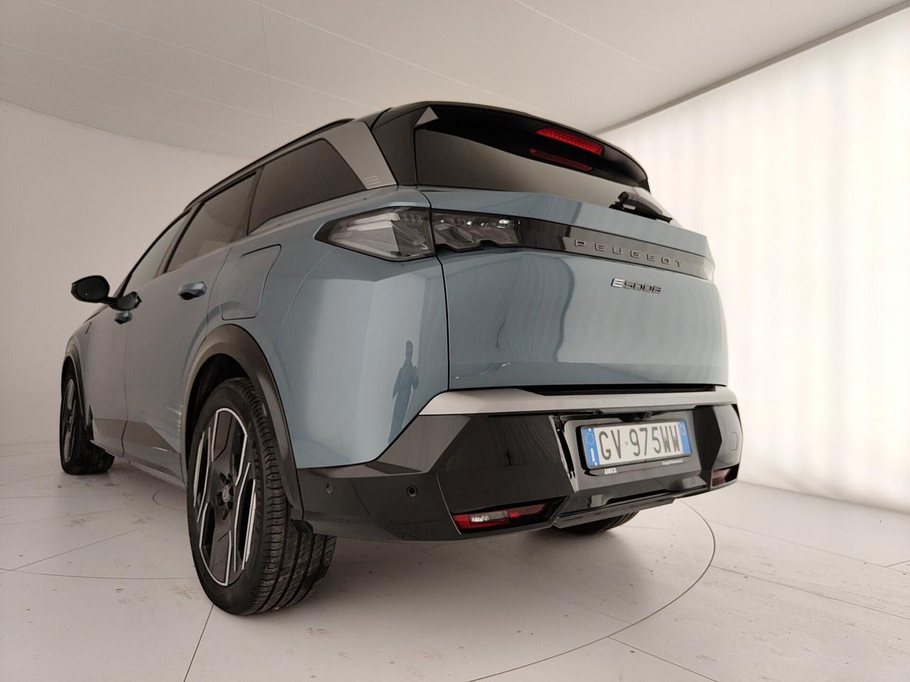 Peugeot 5008 motore elettrico (73kWh) 210 CV GT