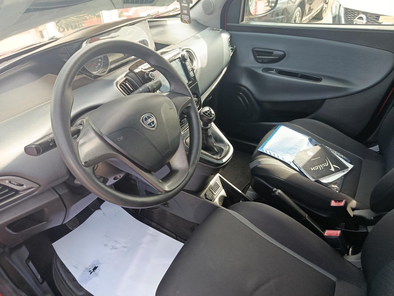 Lancia Ypsilon 0.9 TwinAir 85 CV 5 porte Metano Ecochic Platinum