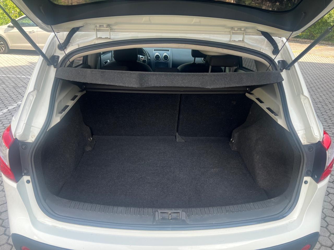 Nissan Qashqai 1.6 dCi DPF Tekna 4X4