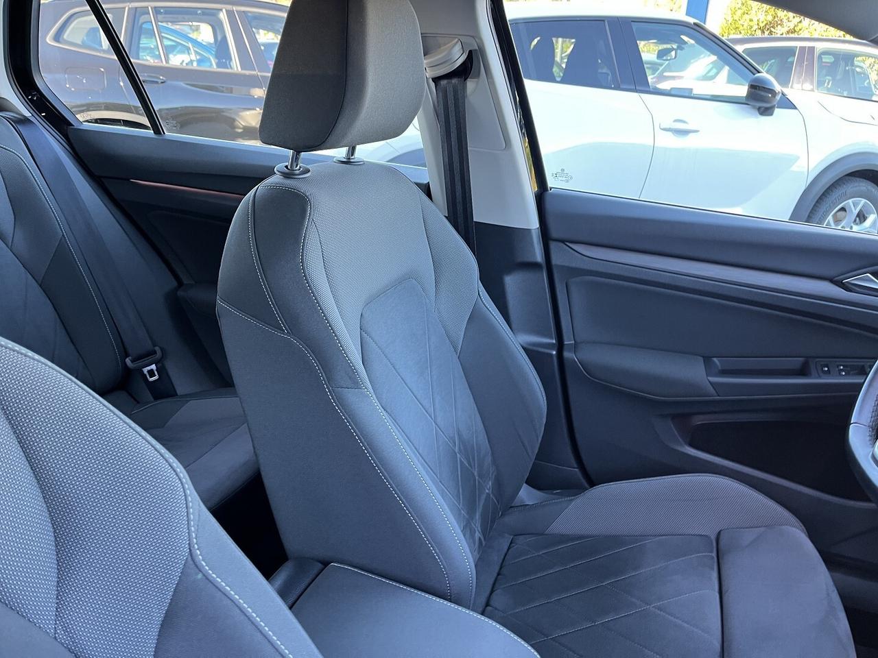 VW GOLF 8 2000 TDI 150 CV DSG