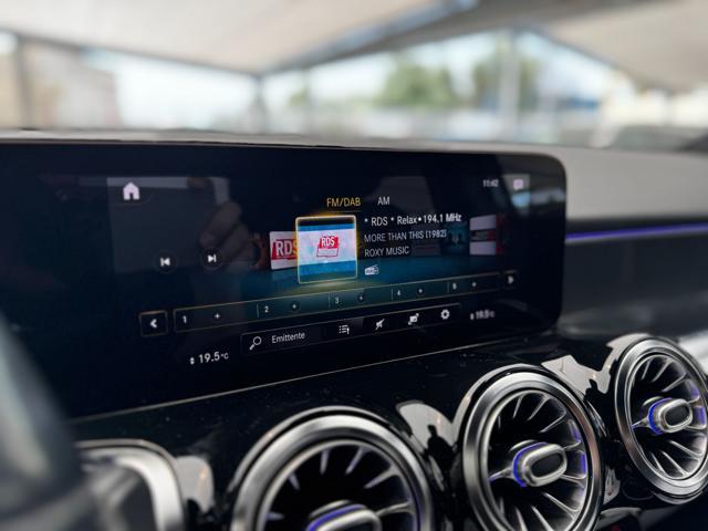 MERCEDES-BENZ GLB 200 d Premium AMG (Auto/Led64/Pelle/Led)