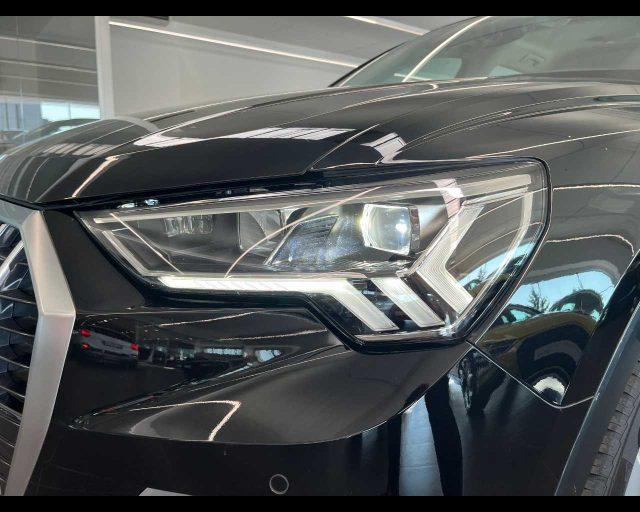 AUDI Q3 35 TDI S tronic Business Advanced