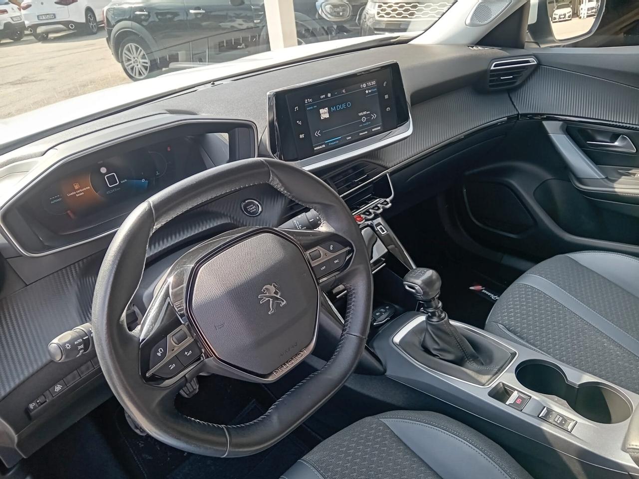 Peugeot 2008 PureTech 100 S&S Allure