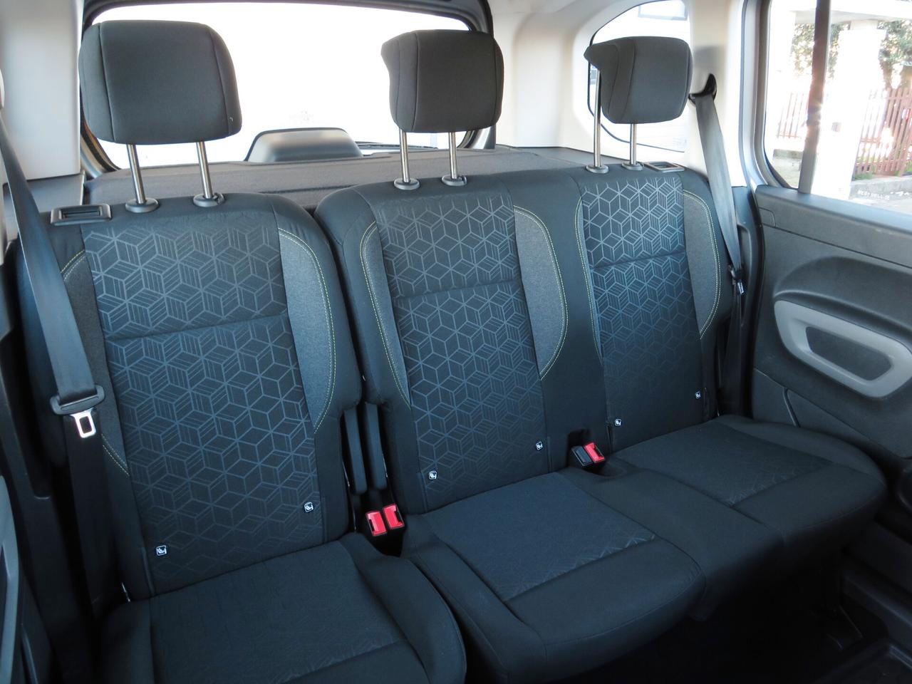 Peugeot Rifter 1.5bluehdi Active 100cv. adas/android-applecar