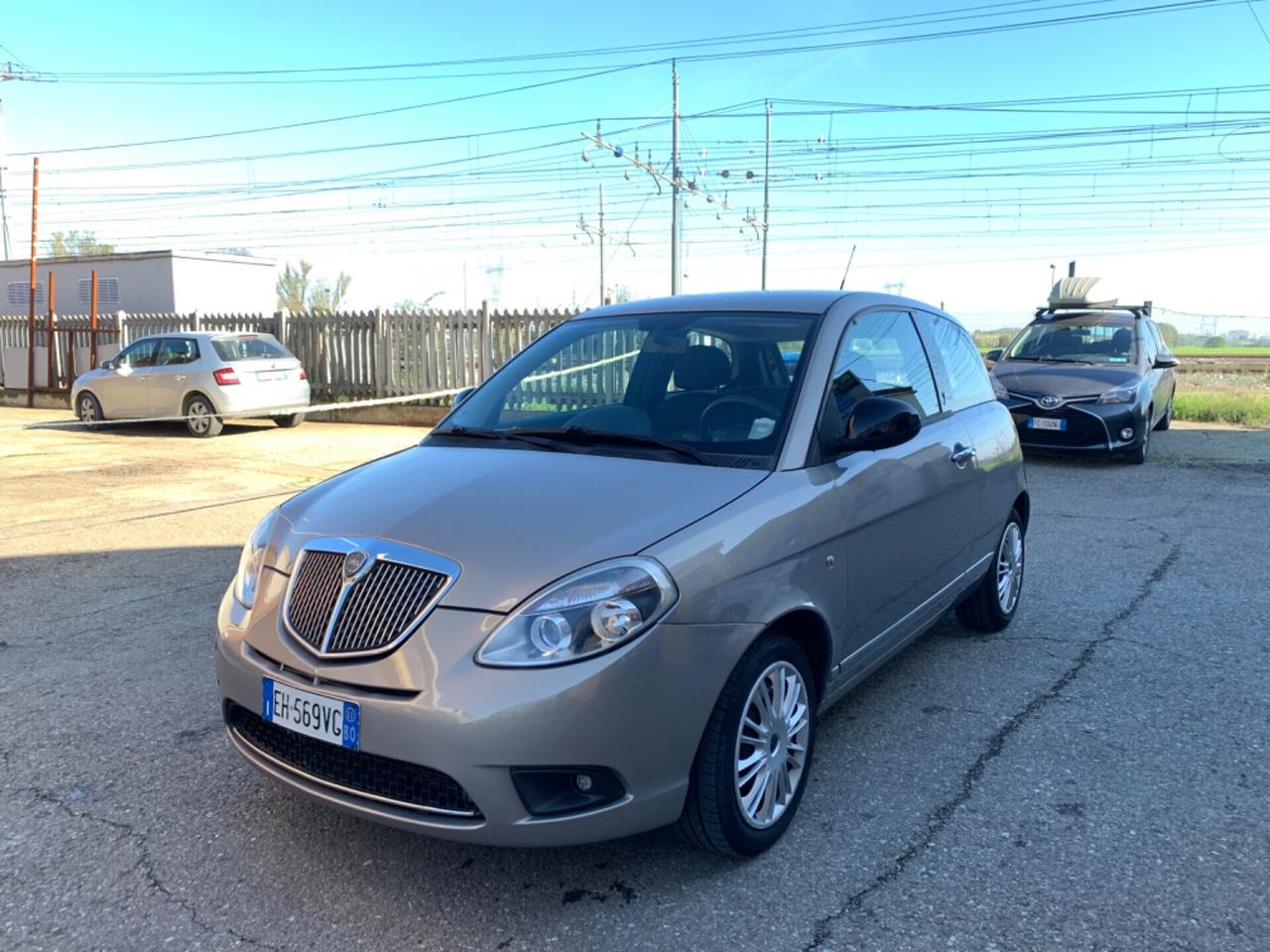 Lancia Ypsilon 1.2 Gpl 51kw(69cv) Neopatentati Ok