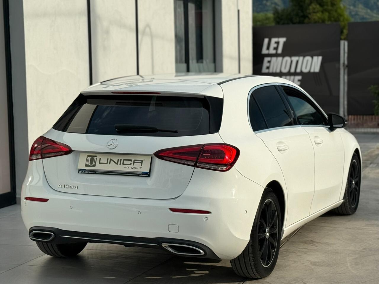 Mercedes-Benz A 180 D 116 CV SPORT AUTO CAMERA - FULL LED
