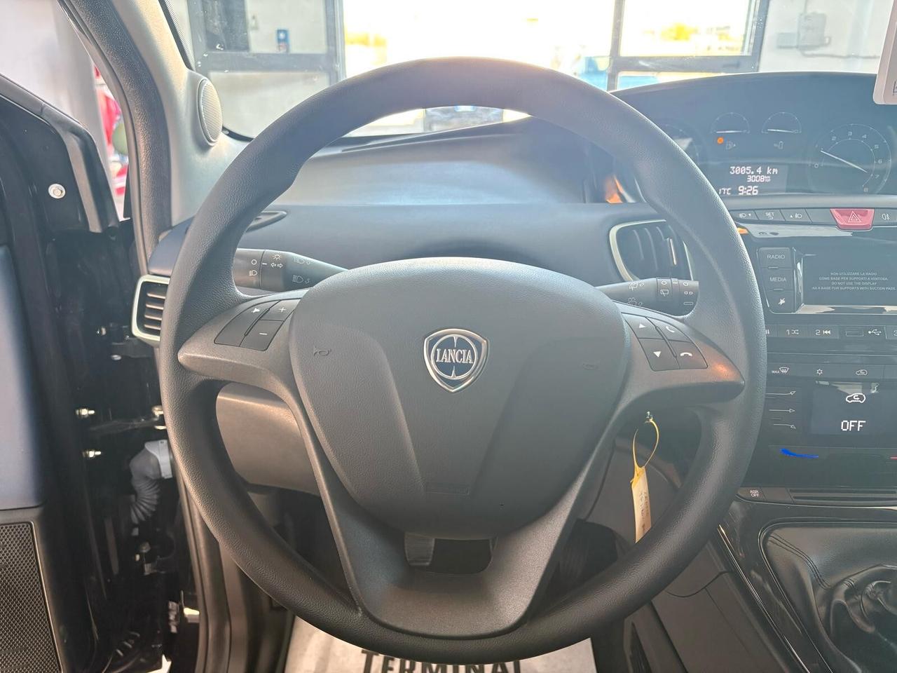 Lancia Ypsilon 1.0 FireFly 5 porte S&S Hybrid Oro