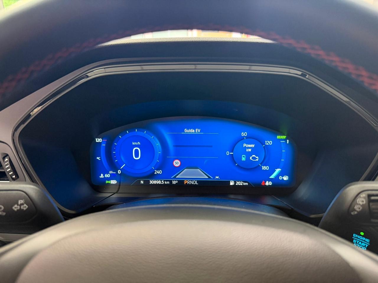 Ford Kuga 2.5 Full Hybrid CVT ST-Line