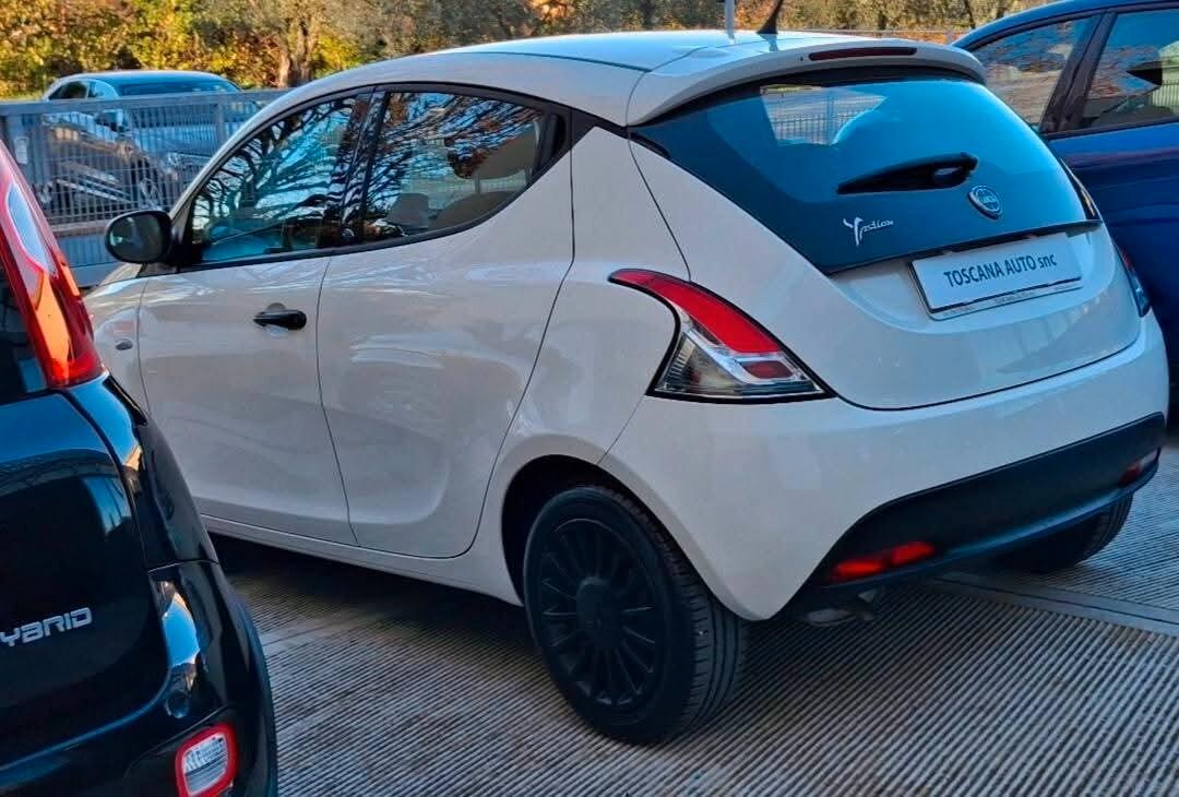 Lancia Ypsilon 1.2 69 CV 5 porte S&S Gold