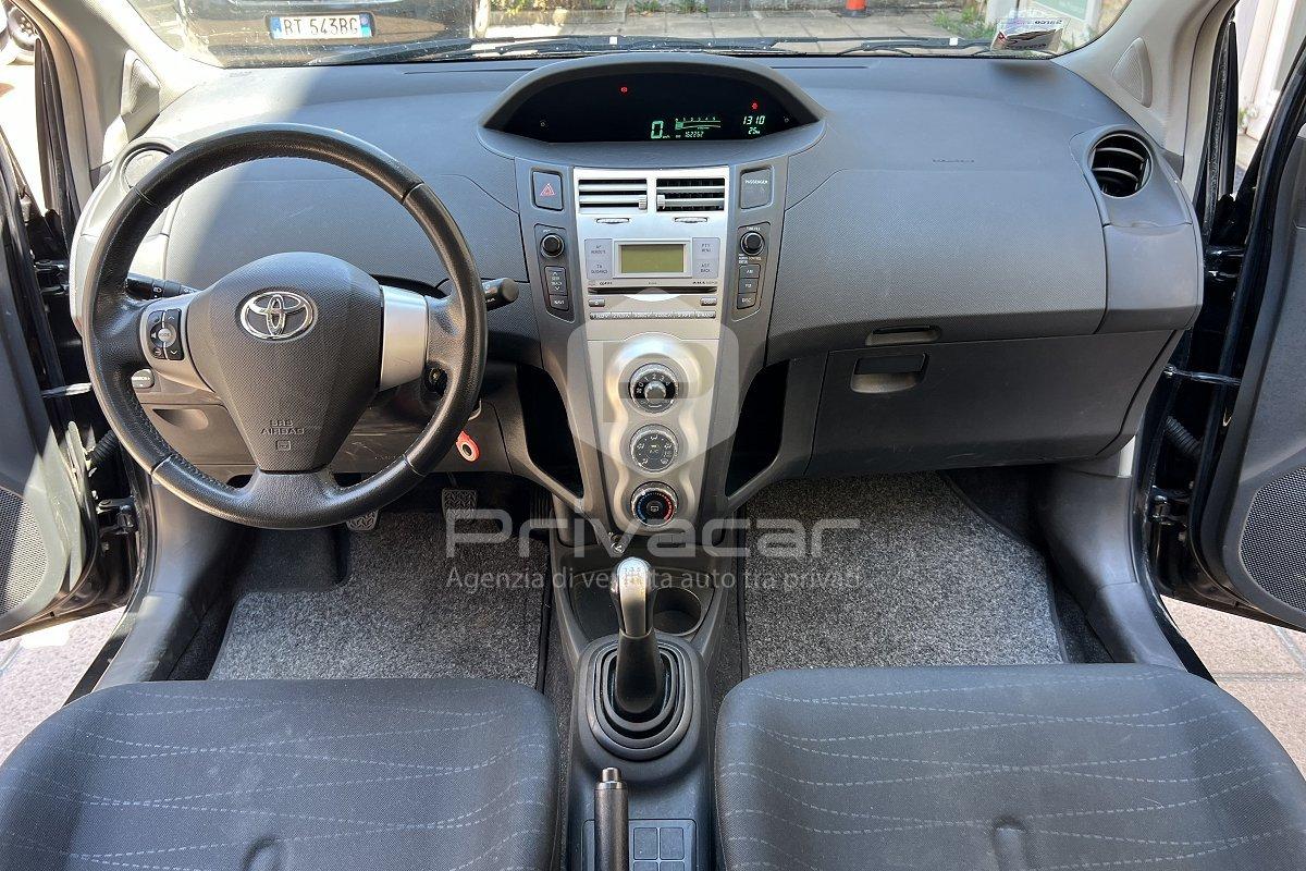 TOYOTA Yaris 1.0 5 porte Sol