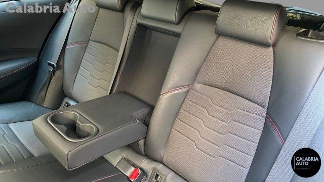 TOYOTA Corolla 2.0 Hybrid Lounge
