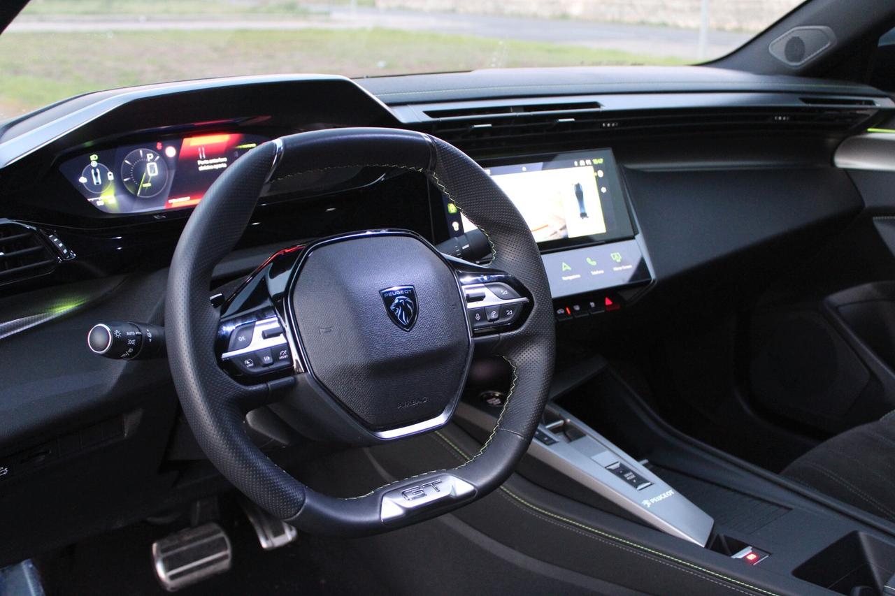 Peugeot 408 1.2 Hybrid 136 e-DCS6 GT