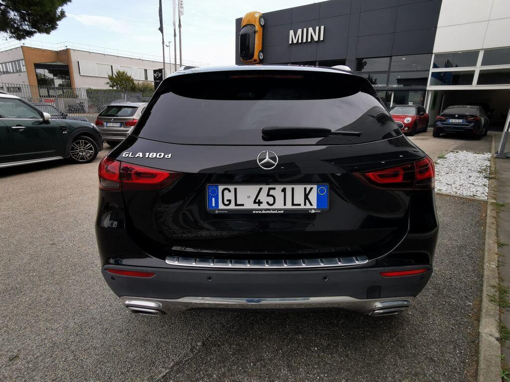 Mercedes GLA 180 180 D Sport Plus 8G-DCT
