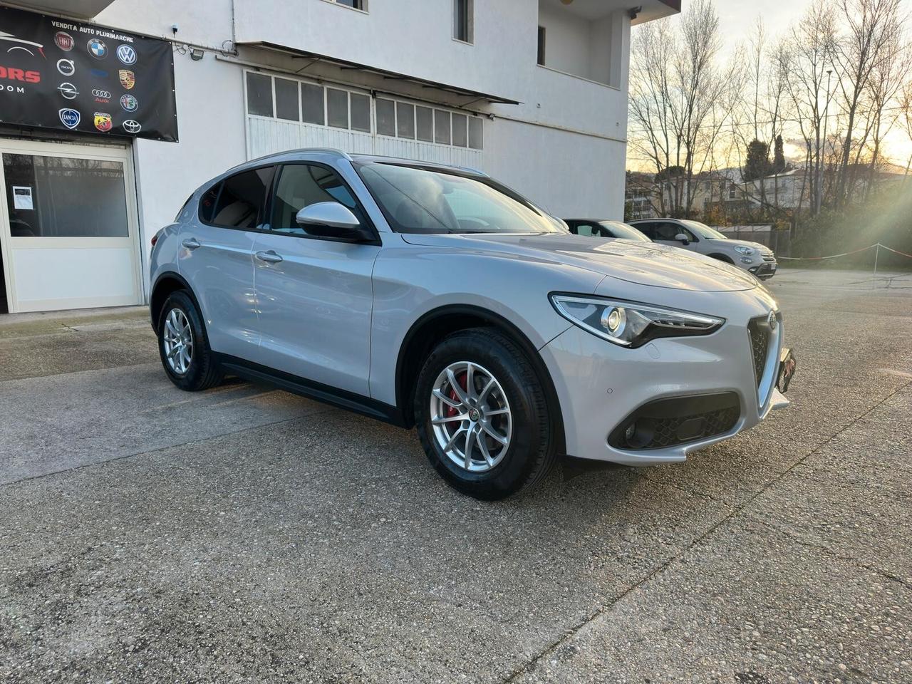 Alfa Romeo Stelvio 2.2 Turbodiesel 160 CV AT8 RWD Business
