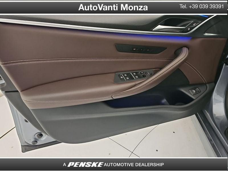 BMW Serie 5 540d 48V xDrive Touring Msport
