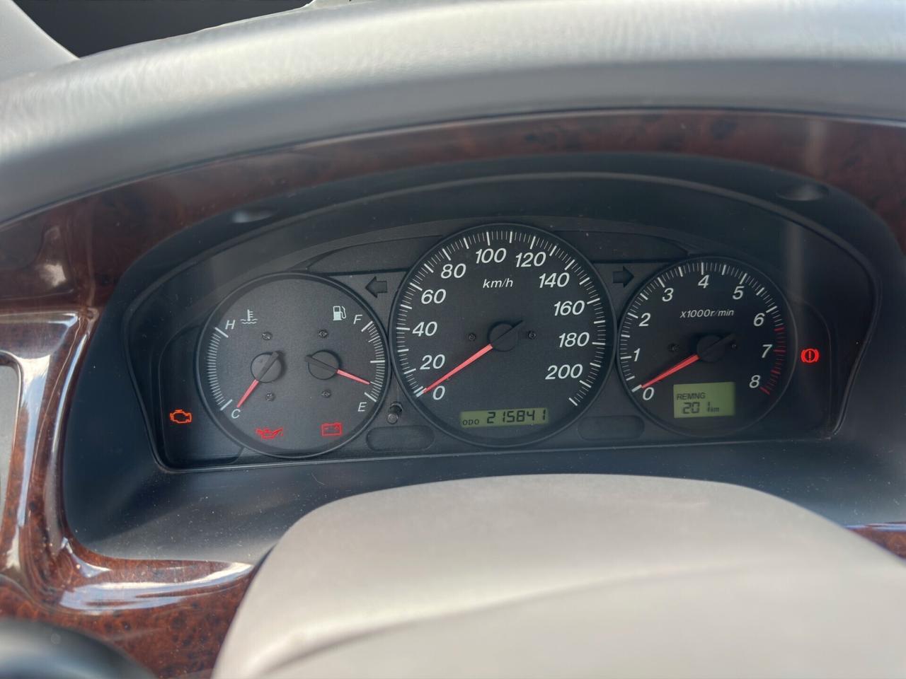 Mazda MPV 2.0i 16V cat