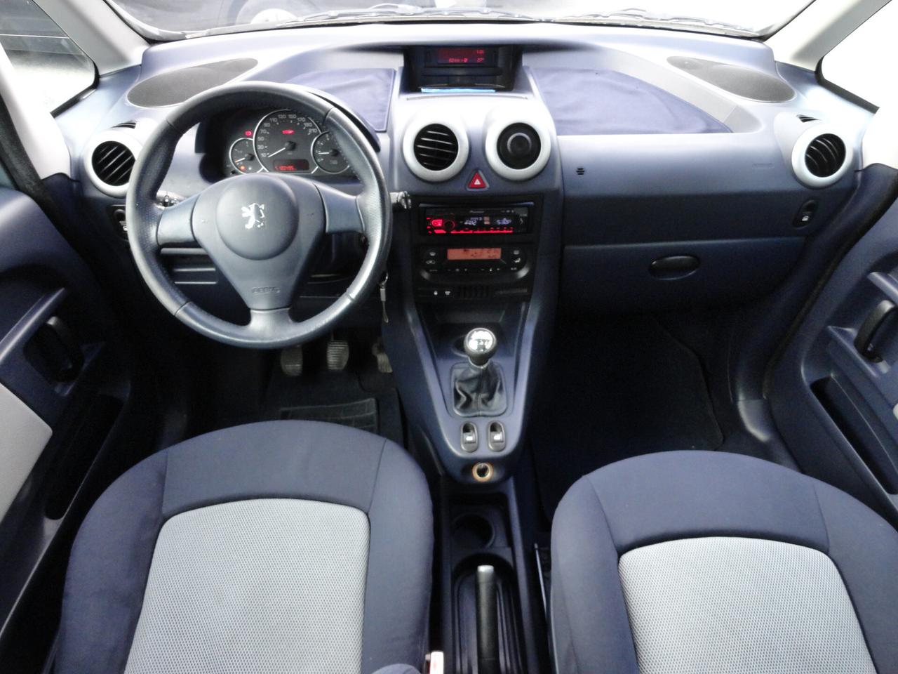 Peugeot 1007 1.4 Trendy